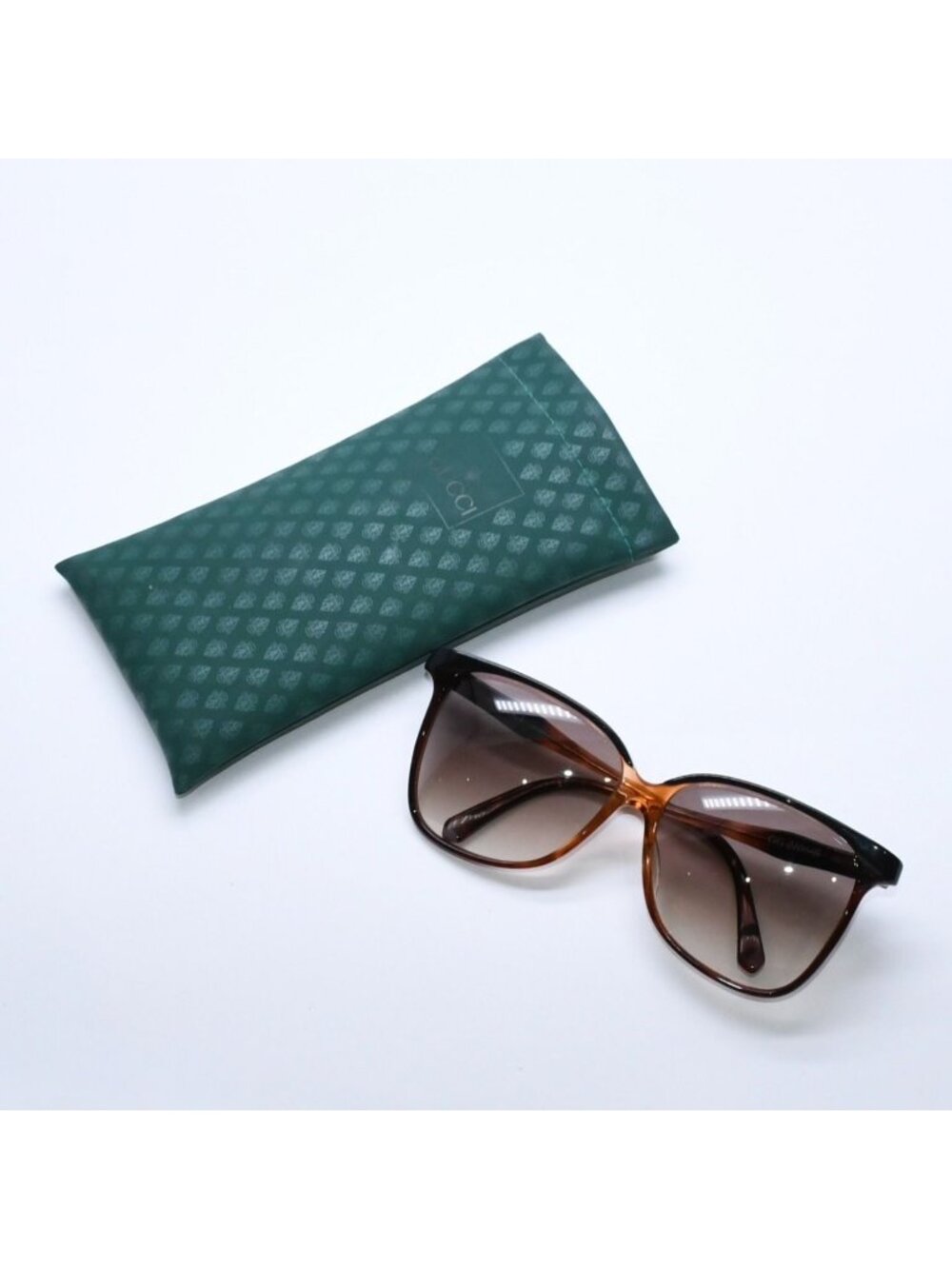 Gucci Teardrop Sunglasses Eyewear Interlocking G S Brown Gold